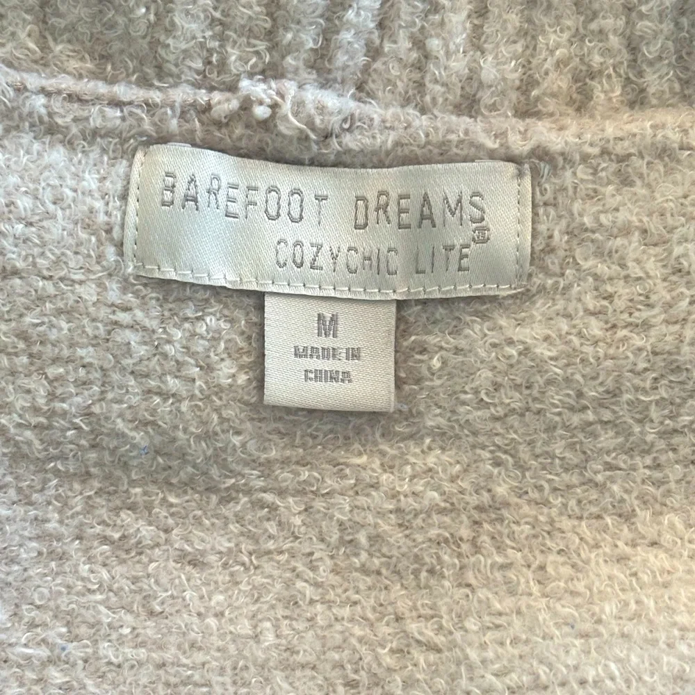 Barefoot Dreams Ivory Ribbed Shrug Sweater. Open Front | Neutral. Women’s Sz-M
